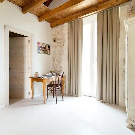 Zona Erchie Piccolo Sleeps 16 Pool Air Con